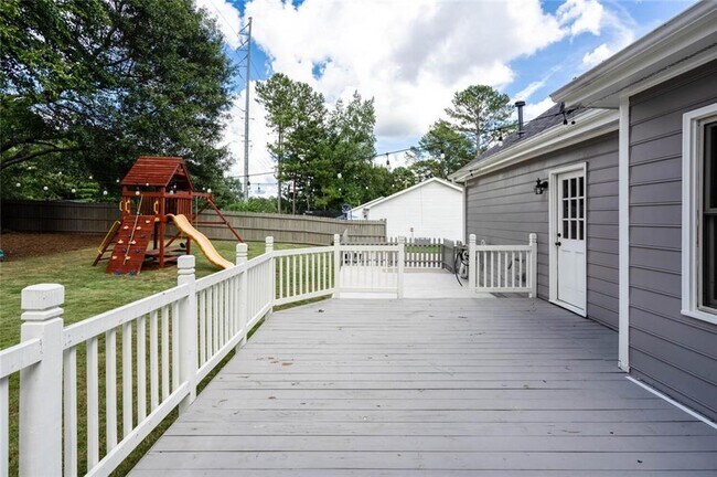 Building Photo - 3281 Mitsy Forest Way NE