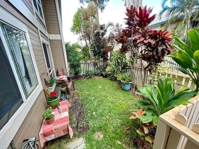 Building Photo - Southpointe - Furnished 2 Bed / 1 Bath Ground Floor Unit w/fenced in yard