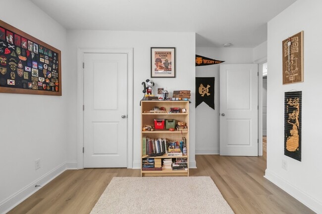 Building Photo - 276 Bluebell Dr