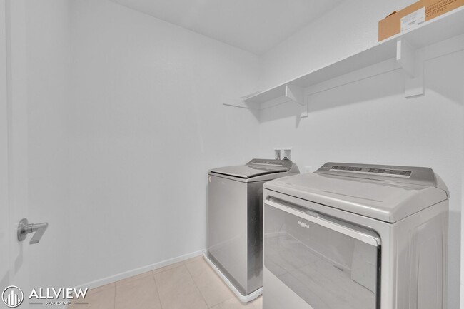 Building Photo - Bright 4-Bed, 2.5-Bath Home in Fallbrook’s Citro Community