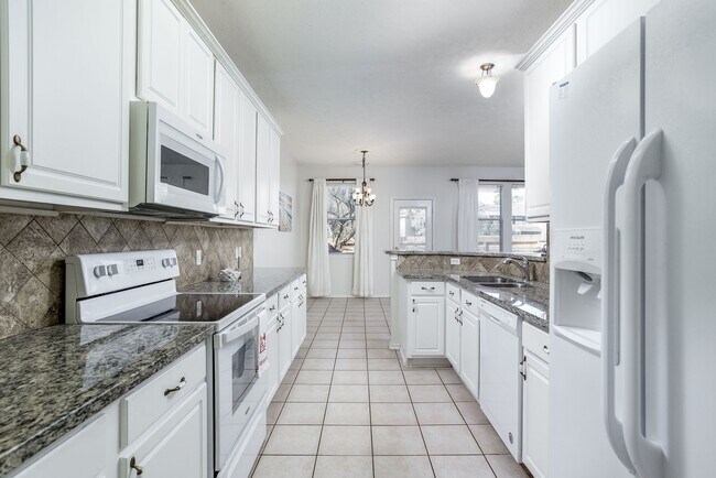 Building Photo - 63 Summer Haze Cir