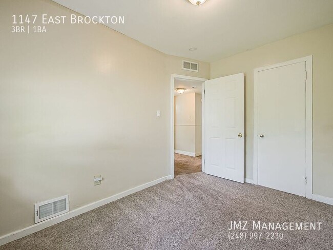 Building Photo - 1147 East Brockton-
