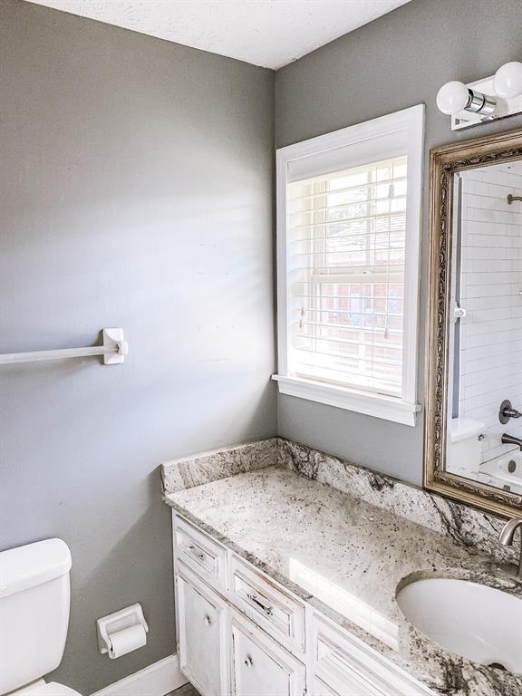 Building Photo - 122 Livingston Cir