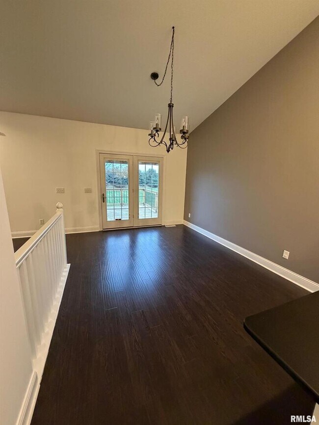 Building Photo - 2625 E 56th Ct