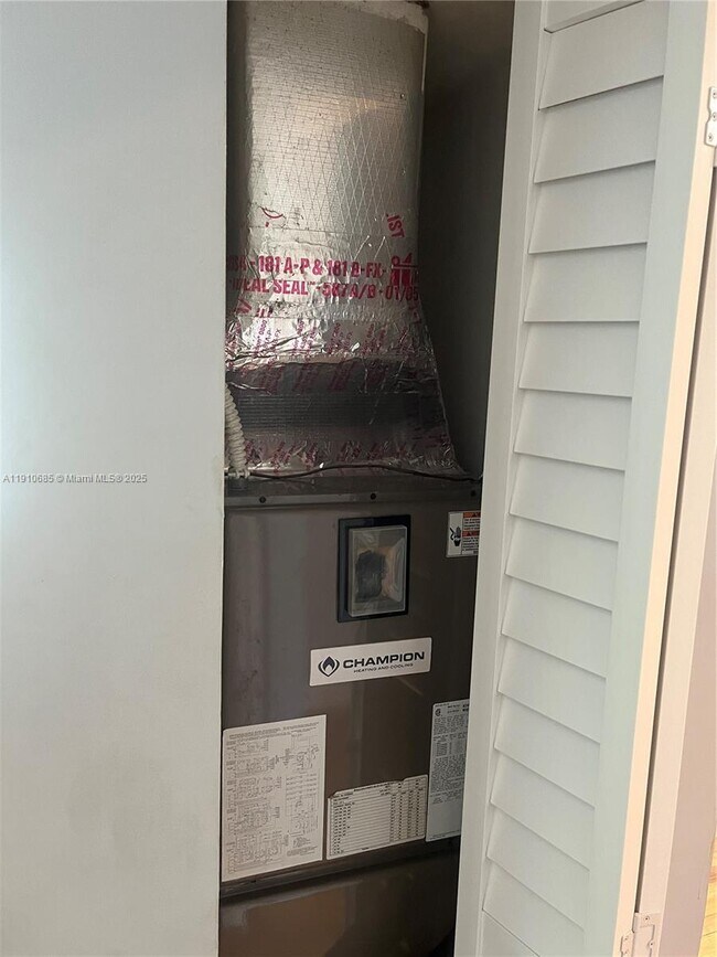 Building Photo - 223 Calabria Ave