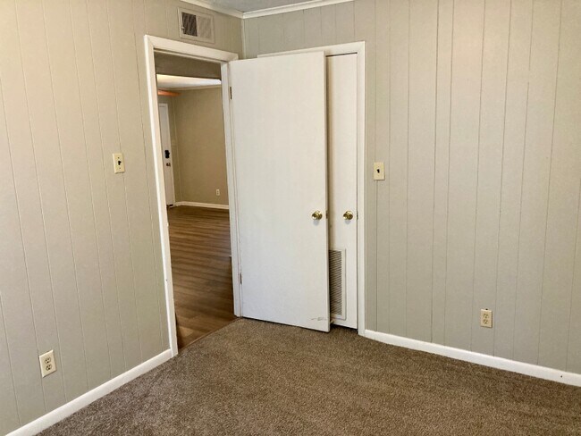 Building Photo - 117 Parkburg Rd