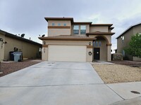 Building Photo - Beautiful 4 bedroom 2.5 bath home in North...