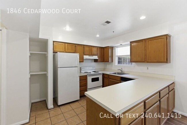 Building Photo - 1846 Cedarwood Ct