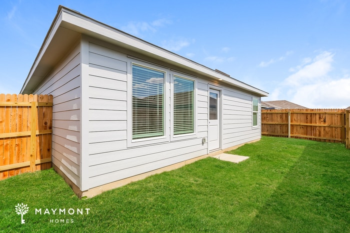 Building Photo - 2408 Shady Grv