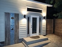 Building Photo - 1926 Broadway St