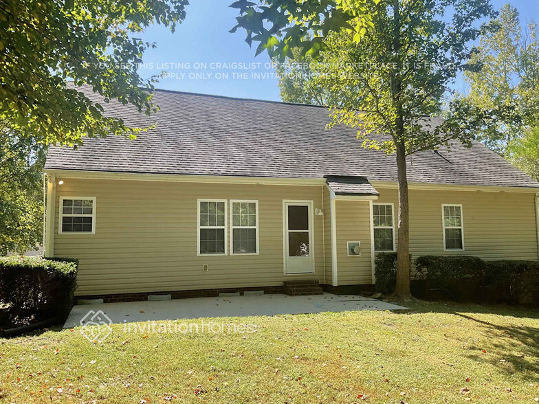 Building Photo - 127 Alfara Ln