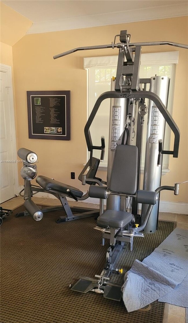 Building Photo - 2961 NE 185th St