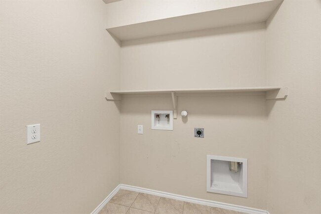 Building Photo - 1509 Birmingham Dr