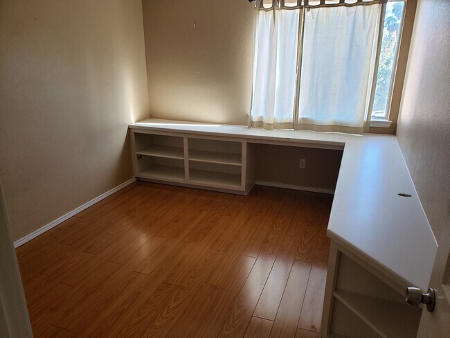 Building Photo - 43423 30th St W