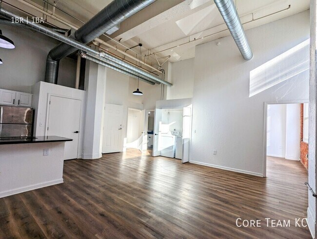 Building Photo - 934 Broadway Blvd