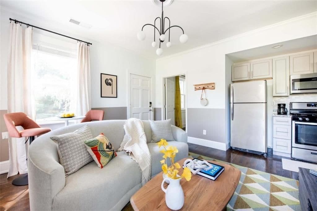 Building Photo - 1351 Oxford Rd NE