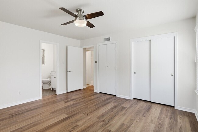 Building Photo - 8739 Ukiah Dr