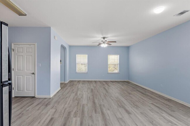 Building Photo - 4500 Senda Ln