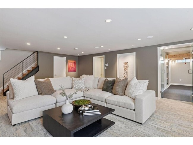 Building Photo - 3933 Zenith Ave S