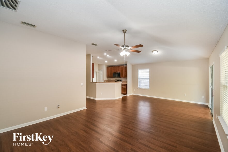 Building Photo - 1088 Beckingham Dr