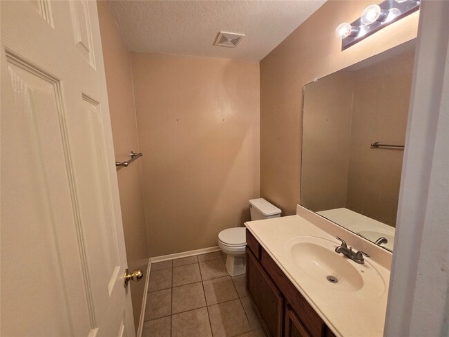 Building Photo - 3828 Shire Valley Dr