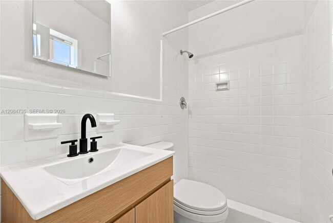 Building Photo - 318 NE 80th St