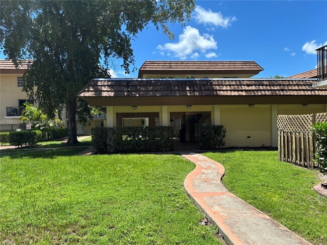 Building Photo - 8600 SW 109th Ave