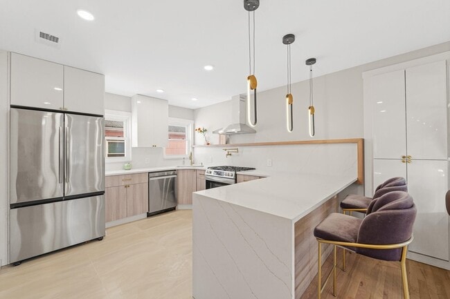 Building Photo - 312 Garfield Ave