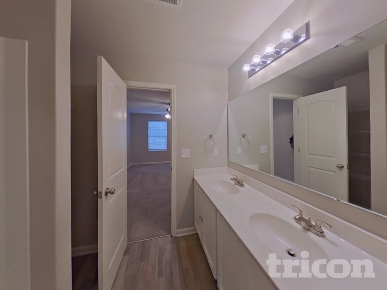 Building Photo - 437 Brookfield Dr