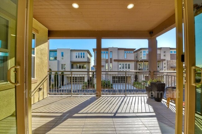 Building Photo - 8332 Ridge Ct