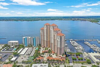 Building Photo - Stunning High-Rise Condo with Gulf Views –...