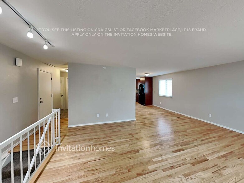 Building Photo - 3884 S Truckee Ct