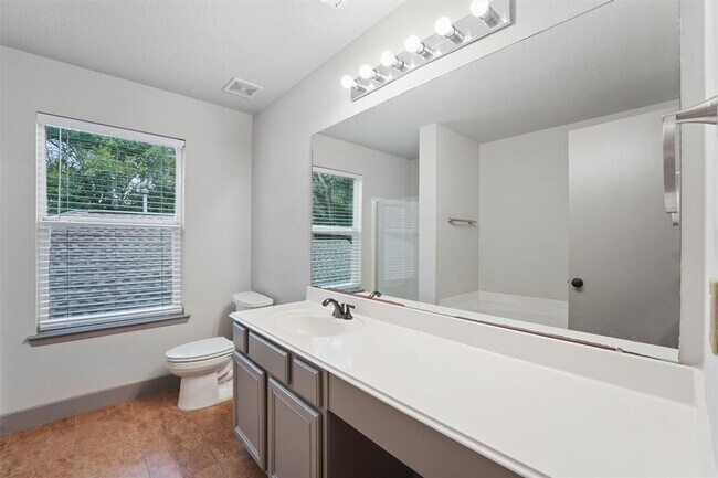 Building Photo - 26884 Wellington Ct