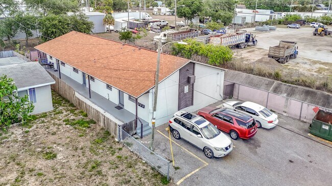 Building Photo - 5401 64th Ave N