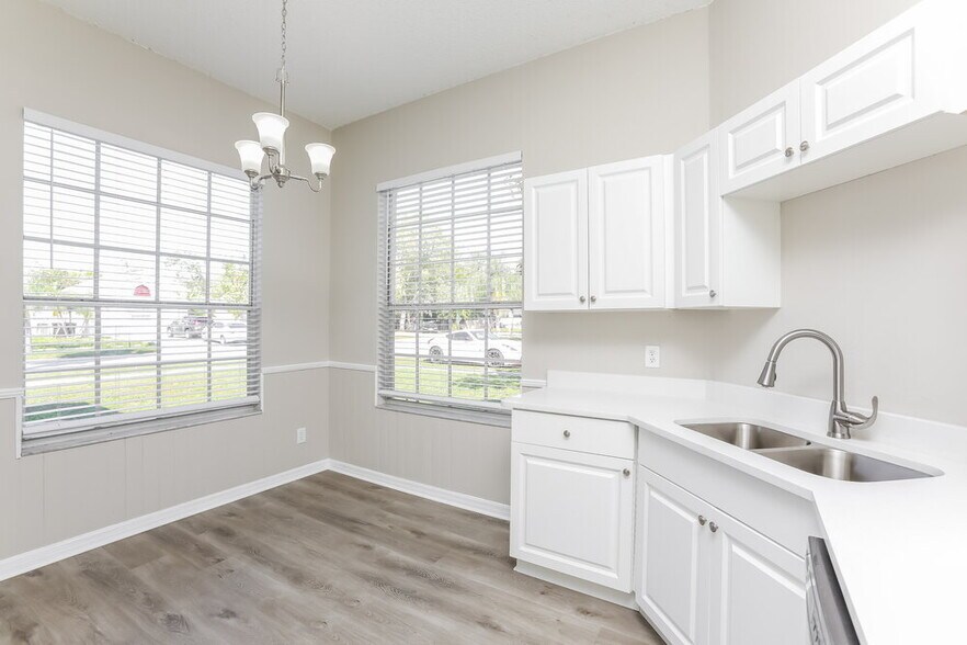 Building Photo - 2539 Titus Ct