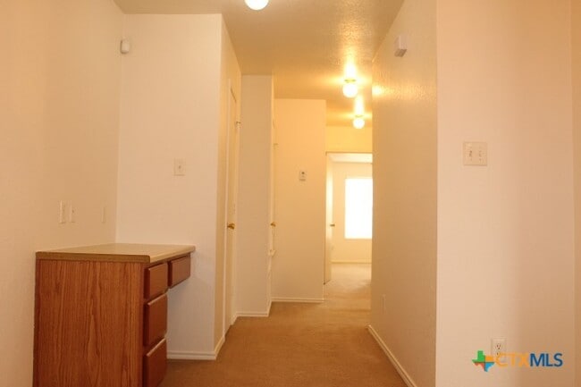 Building Photo - 5402 Lauren Lea Dr