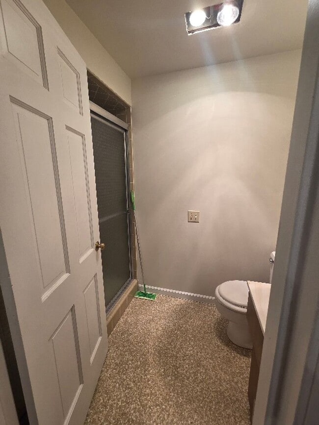 Building Photo - Private 4 Bedroom / 2.5 Bath Bridle Trails Acerage Property