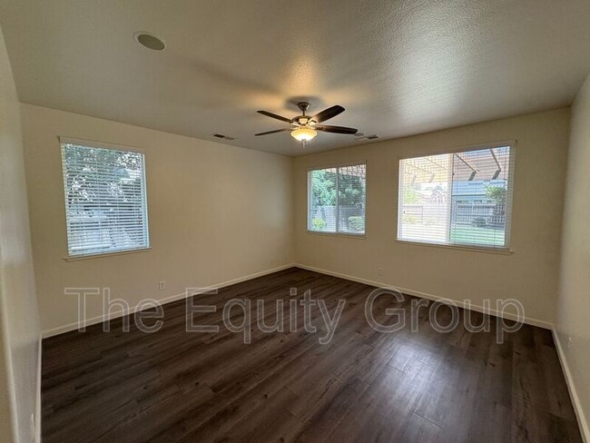 Building Photo - 2422 N Leila St