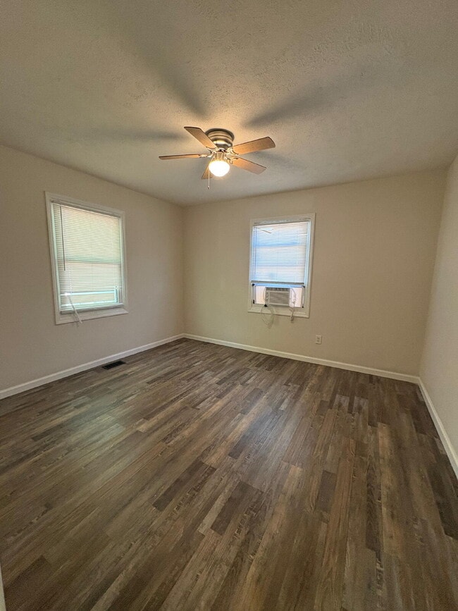 Building Photo - 1207 West Dr