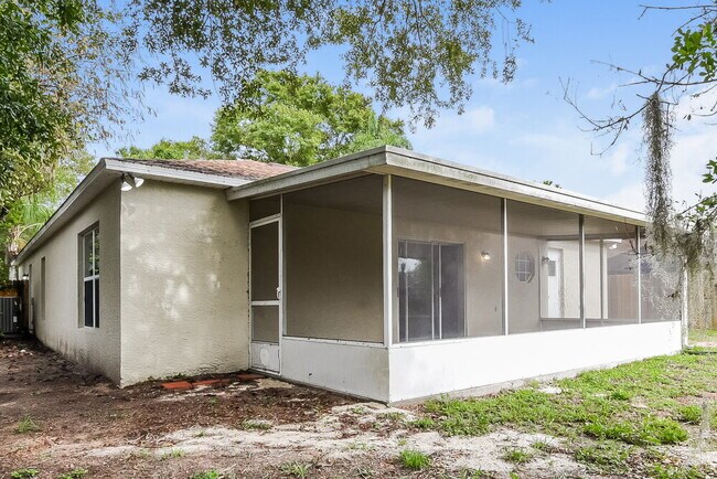 Building Photo - 324 Wekiva Chase Blvd