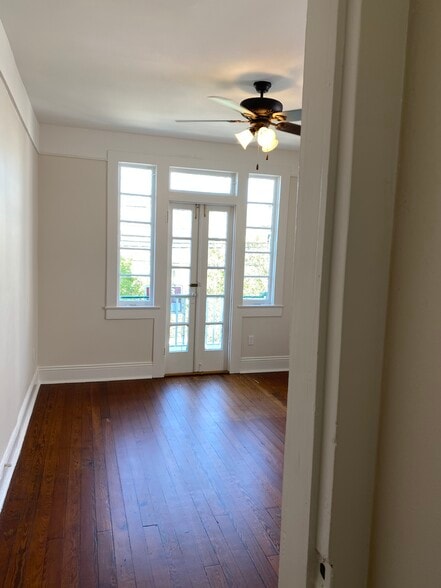 Front room/BR or living - 1414 Thalia St