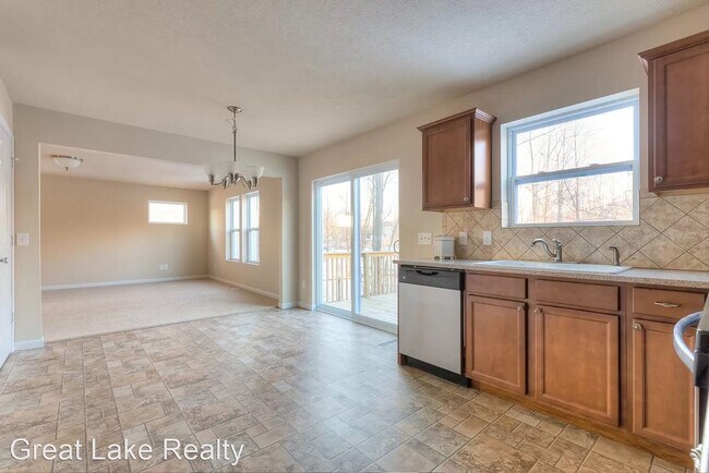 Building Photo - 3 br, 2.5 bath House - 2323 Sagebrush Street