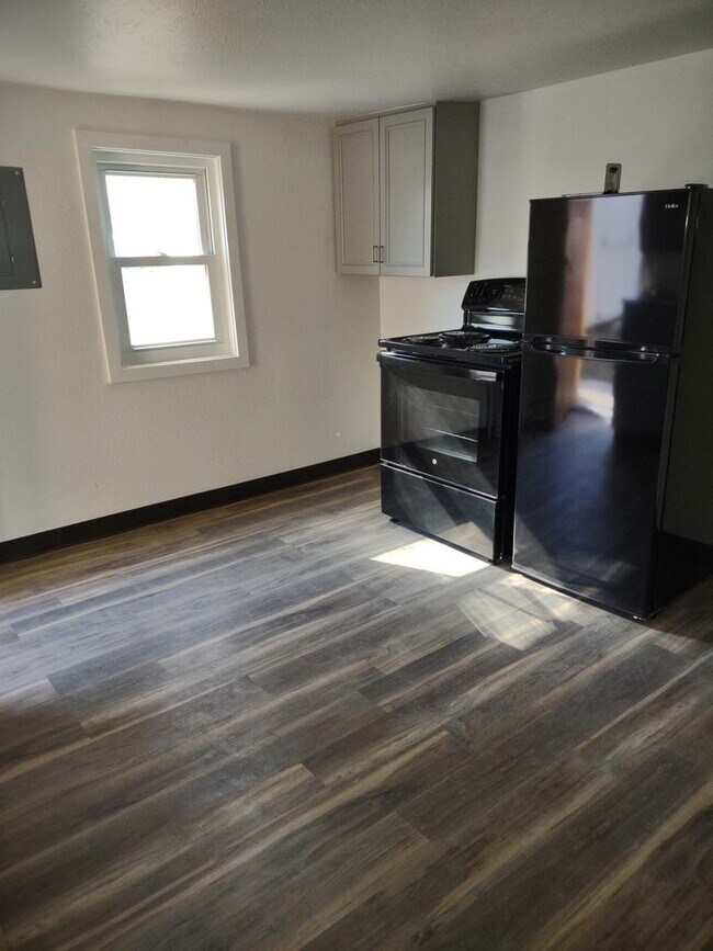 Building Photo - 3rd Avenue Duplex