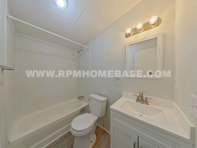 Building Photo - 3079 Cosson Cir