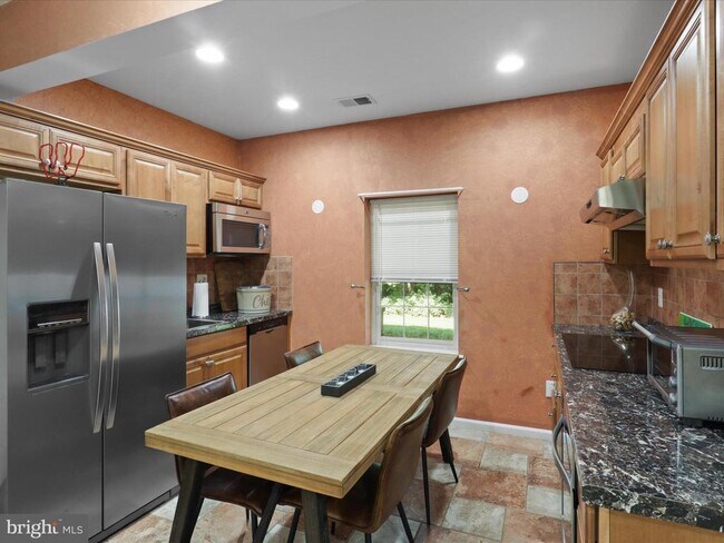 Building Photo - 12501 Ashleigh Oaks Ct