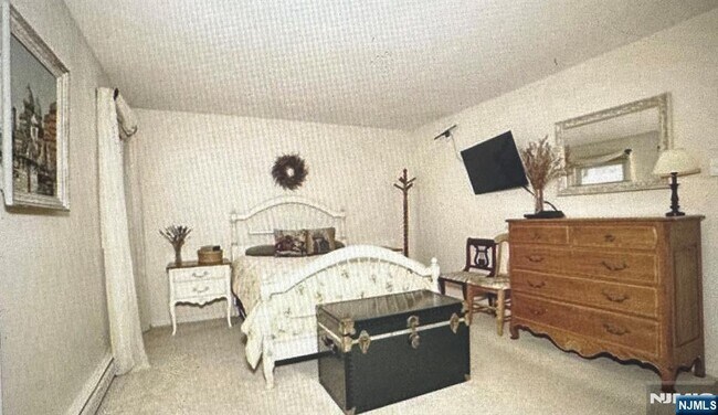 Building Photo - 15 Cottage St