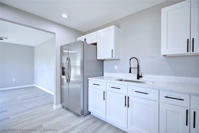 Building Photo - 275 Cumquat Rd NW