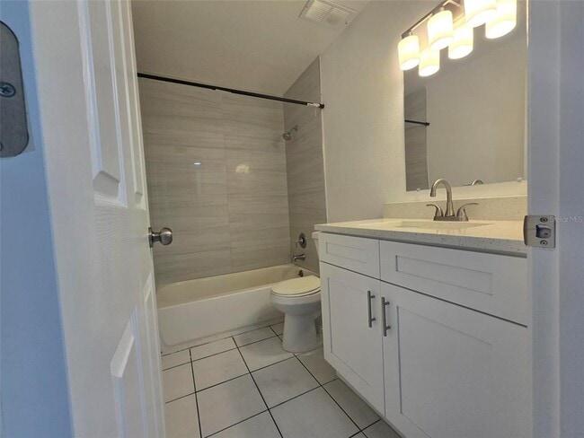 Building Photo - 9009 Tudor Dr