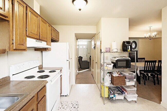 Building Photo - Pet-Friendly Duplex Near NGIC/DIA/NGA, CHO Airport, & Hollymead Town Center