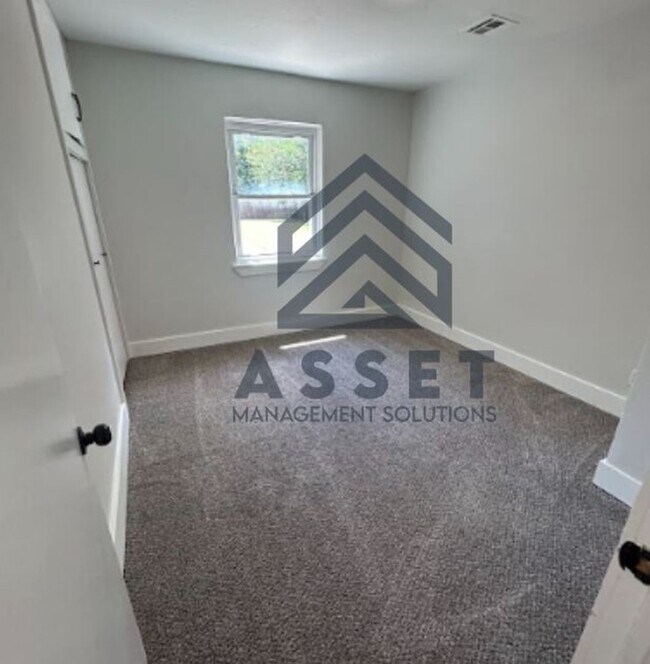 Building Photo - 3 Bedroom Rent to Own Home Available!